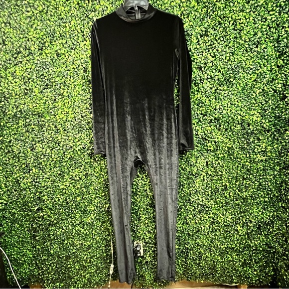 J | Velour Jumpsuit (Black) - Picture 5 of 8